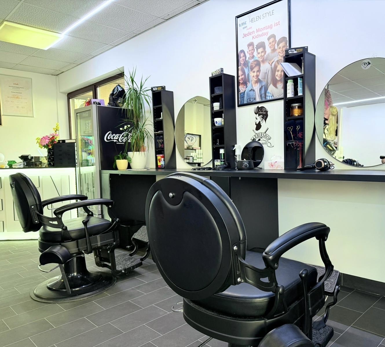 Helen Style Barber Shop, Ulmer Str. 179, 86156 Augsburg - Jetzt Termin buchen unter tel. 0821  44 94 76 18